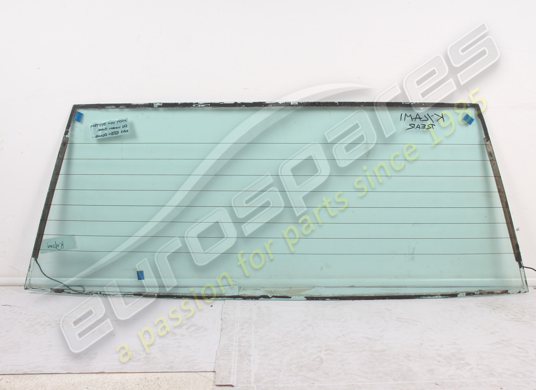 GEBRAUCHTE Maserati HECKFENSTERGLAS. TEILENUMMER 329623100 (1)