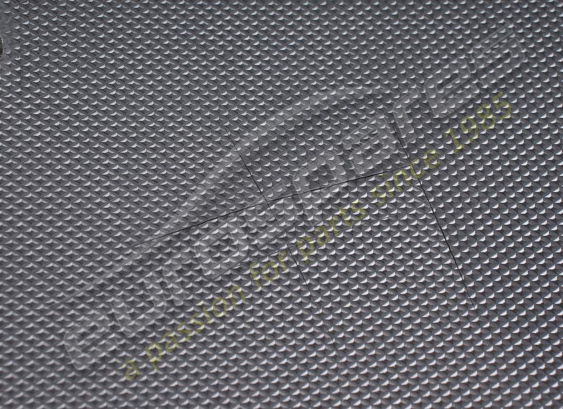 gebrauchtes ferrari herausnehmbares mattenset hinten. teilenummer 814667 (3)