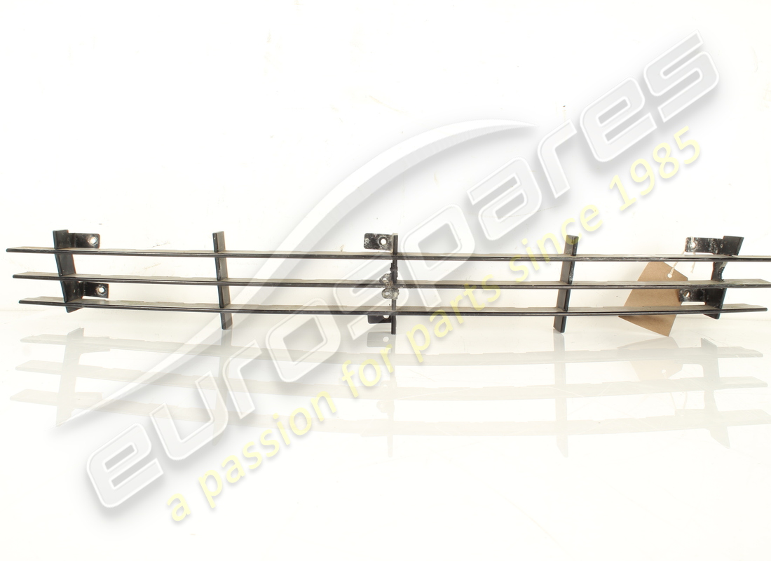 BESCHÄDIGTER Ferrari KÜHLERGRILL VORNE . TEILENUMMER 64909900 (1)