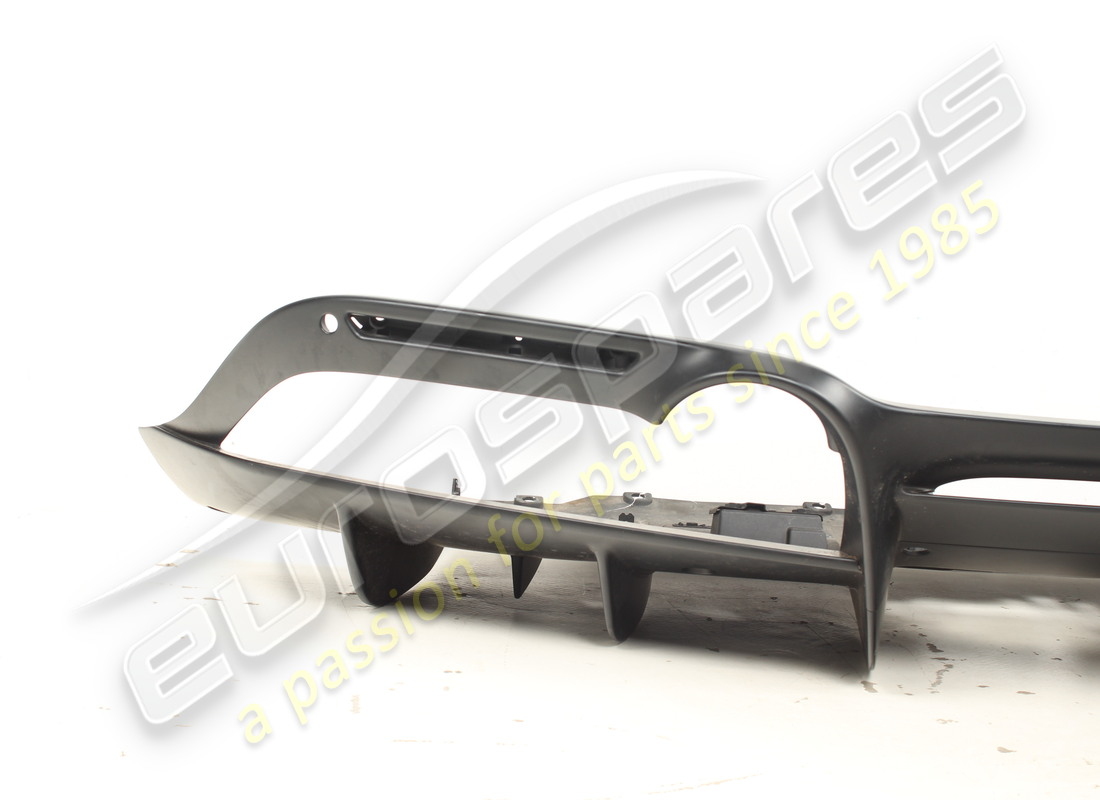 beschädigter ferrari vollständiger diffusor. teilenummer 863539 (2)