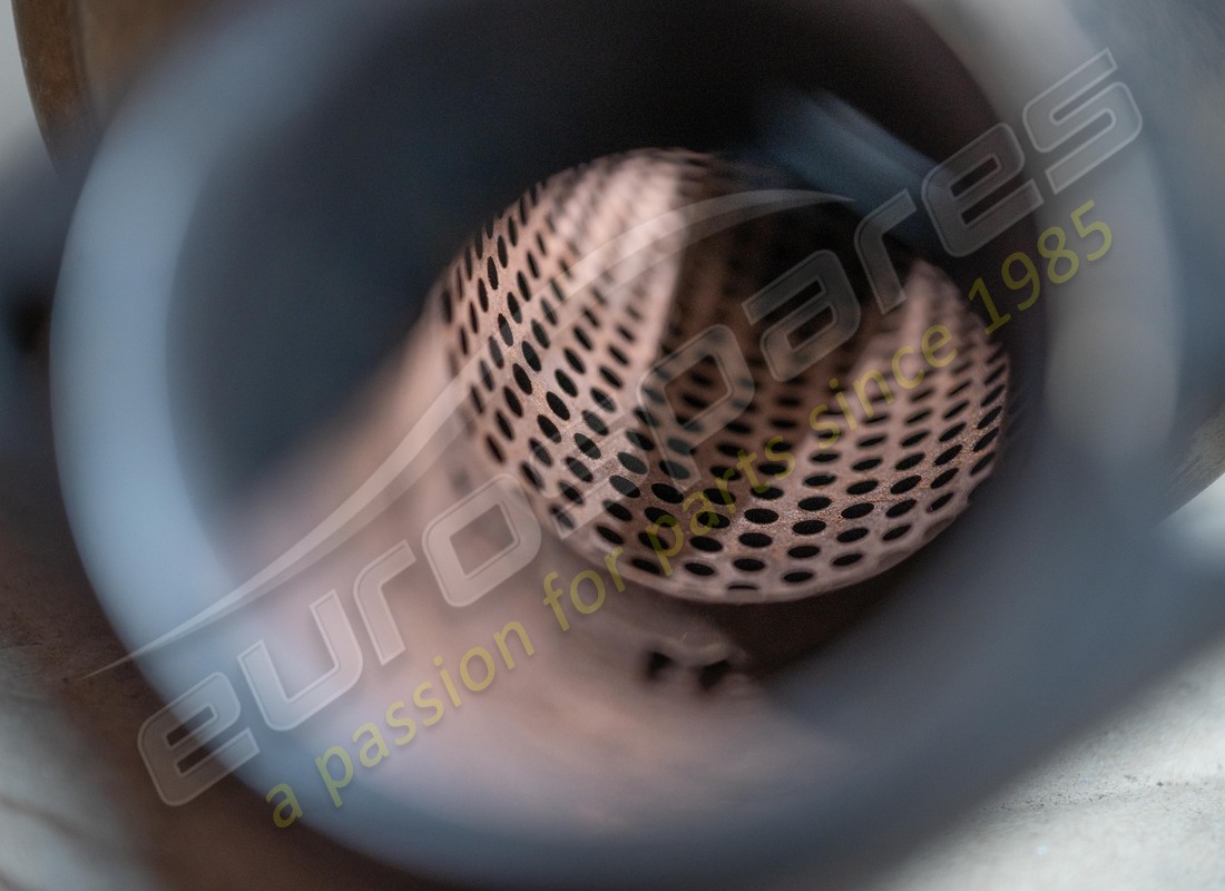 GEBRAUCHT FERRARI LINKER AUSPUFF-VORSCHALLDÄMPFER. TEILENUMMER 171684 (4) gebraucht ferrari linker auspuff-vorschalldämpfer. teilenummer 171684 (4)