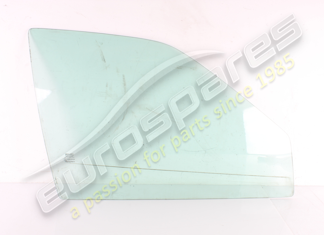 GEBRAUCHTE Maserati FENSTERSCHEIBE VORNE RECHTS. TEILENUMMER 377700330 (1)
