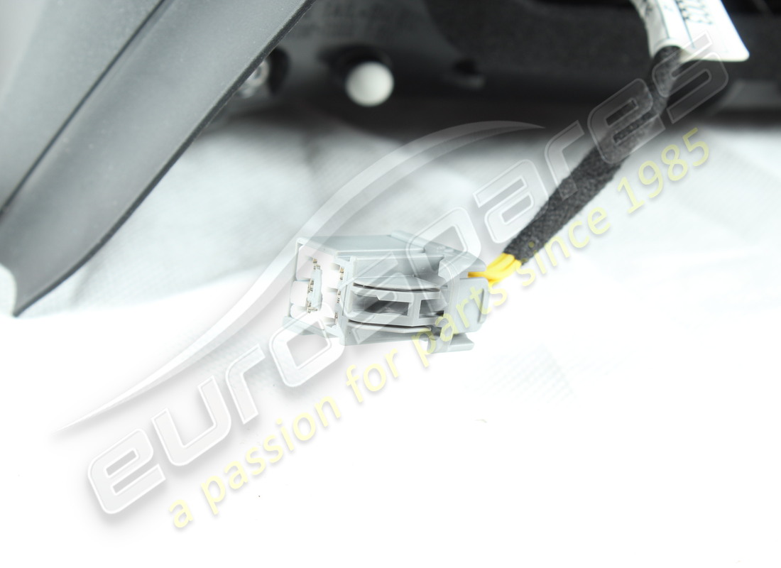 neu maserati links festes rücklicht. teilenummer 670106237 (3)