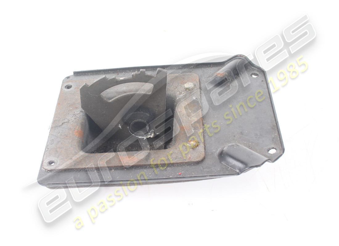 GEBRAUCHTE MASERATI KOMPLETTE PLATTE FÜR TUNNEL. TEILENUMMER 365209151 (3) gebrauchte maserati komplette platte für tunnel. teilenummer 365209151 (3)