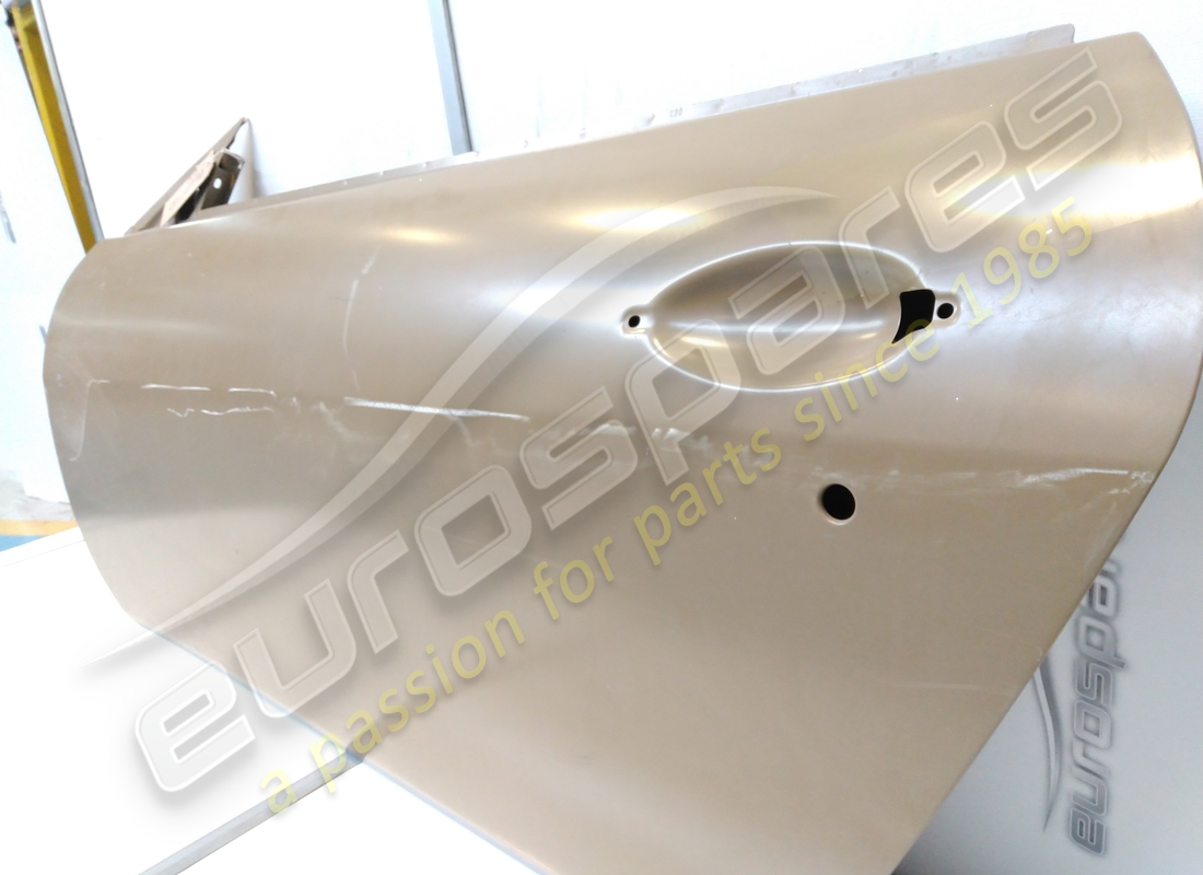 neue maserati linke vordertürbaugruppe. teilenummer 86485100 (2)