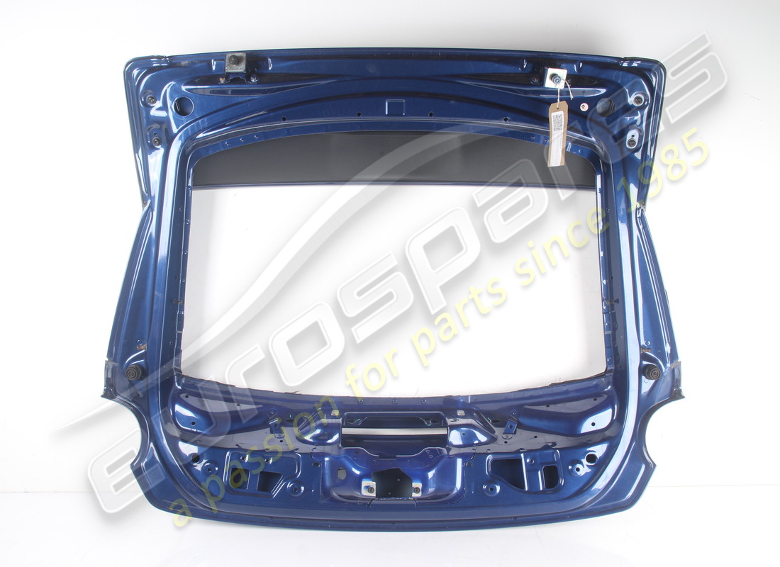 GEBRAUCHTE FERRARI KOMPLETTE GEPRESSTE HECKKLAPPE. TEILENUMMER 87781611 (2) gebrauchte ferrari komplette gepresste heckklappe. teilenummer 87781611 (2)