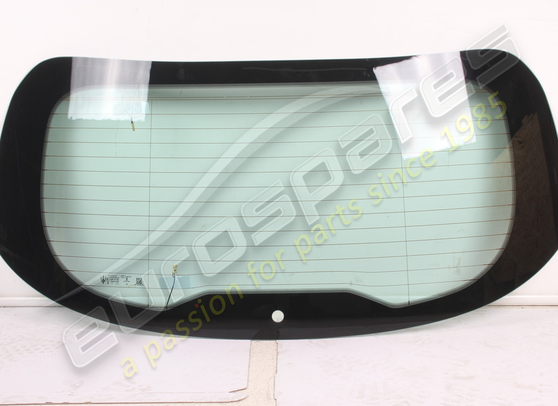 neues maserati heckfensterglas. teilenummer 673013373 (1)