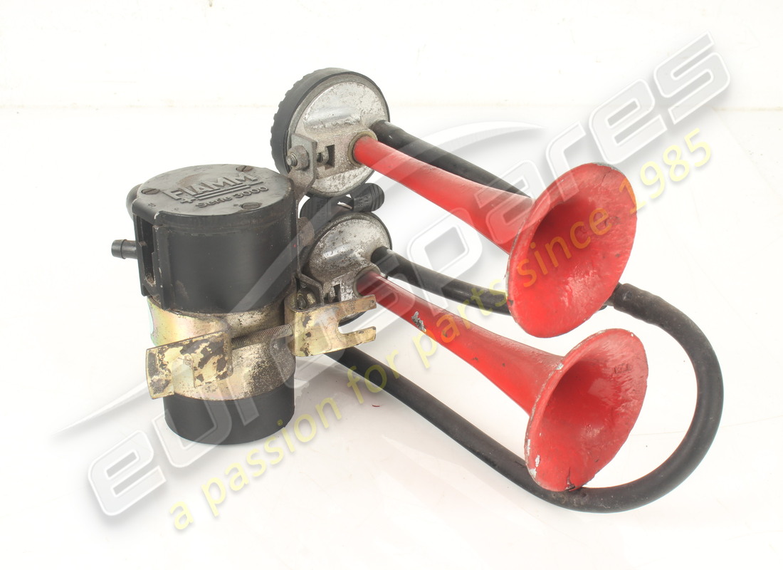 GEBRAUCHTER Eurospares KOMPRESSOR MIT HÖRNERN UND ROHREN. TEILENUMMER EAP1721856 (1)