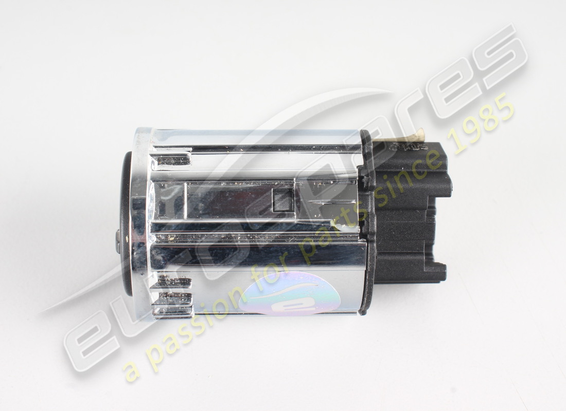 beschädigter aston martin schalter, klimaanlage-rückführungsbaugruppe. teilenummer 6g3319e755aa (3)