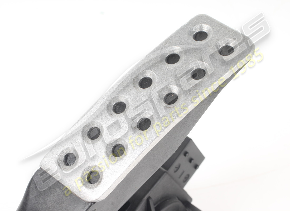 GEBRAUCHTE FERRARI KOMPLETTE BODENSCHARNKIERTE BESCHLEUNIGUNG. TEILENUMMER 807331 (5) gebrauchte ferrari komplette bodenscharnkierte beschleunigung. teilenummer 807331 (5)