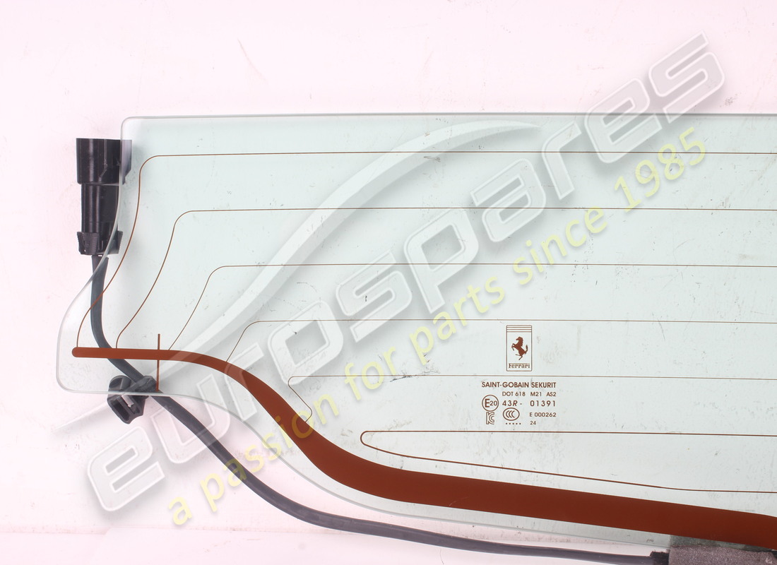 GEBRAUCHT FERRARI CRISTALLO LUNOTTO SCENDENTE. TEILENUMMER 903339 (2) gebraucht ferrari cristallo lunotto scendente. teilenummer 903339 (2)