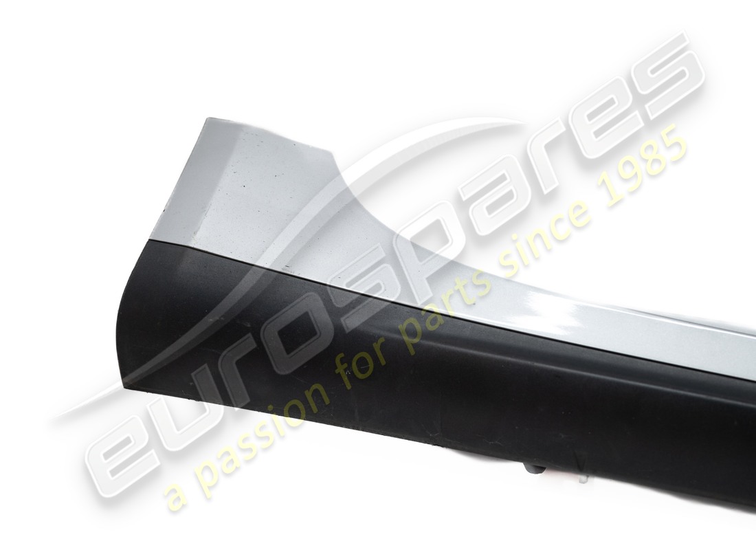 GEBRAUCHT MASERATI RECHTER SEITENSCHWELLER (GRUNDIERT). TEILENUMMER 673000022 (3) gebraucht maserati rechter seitenschweller (grundiert). teilenummer 673000022 (3)