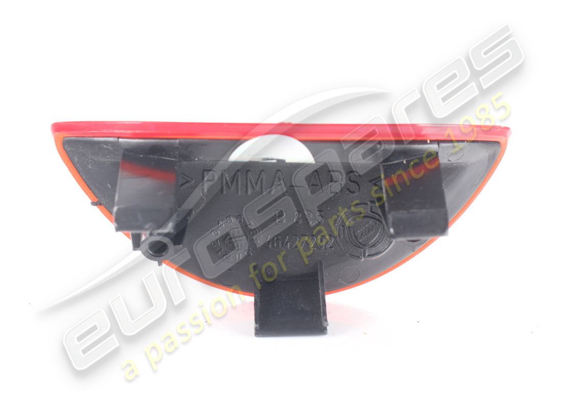 GEBRAUCHTER REFLEKTOR MASERATI FÜR TÜRVERKLEIDUNG. TEILENUMMER 46427292 (2) gebrauchter reflektor maserati für türverkleidung. teilenummer 46427292 (2)