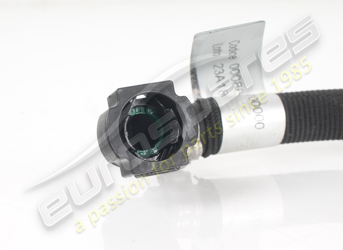 VERWENDETES FERRARI VERBINDUNGSROHR. TEILENUMMER 860357 (2) verwendetes ferrari verbindungsrohr. teilenummer 860357 (2)