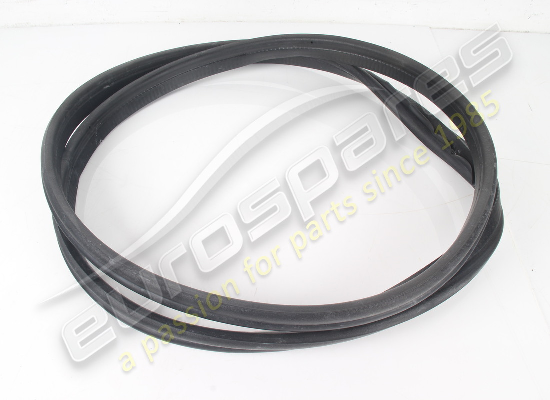 USED FERRARI LUGGAGE COMPARTMENT TUB SEAL . PART NUMBER 819615 (1) USED FERRARI LUGGAGE COMPARTMENT TUB SEAL . PART NUMBER 819615 (1)