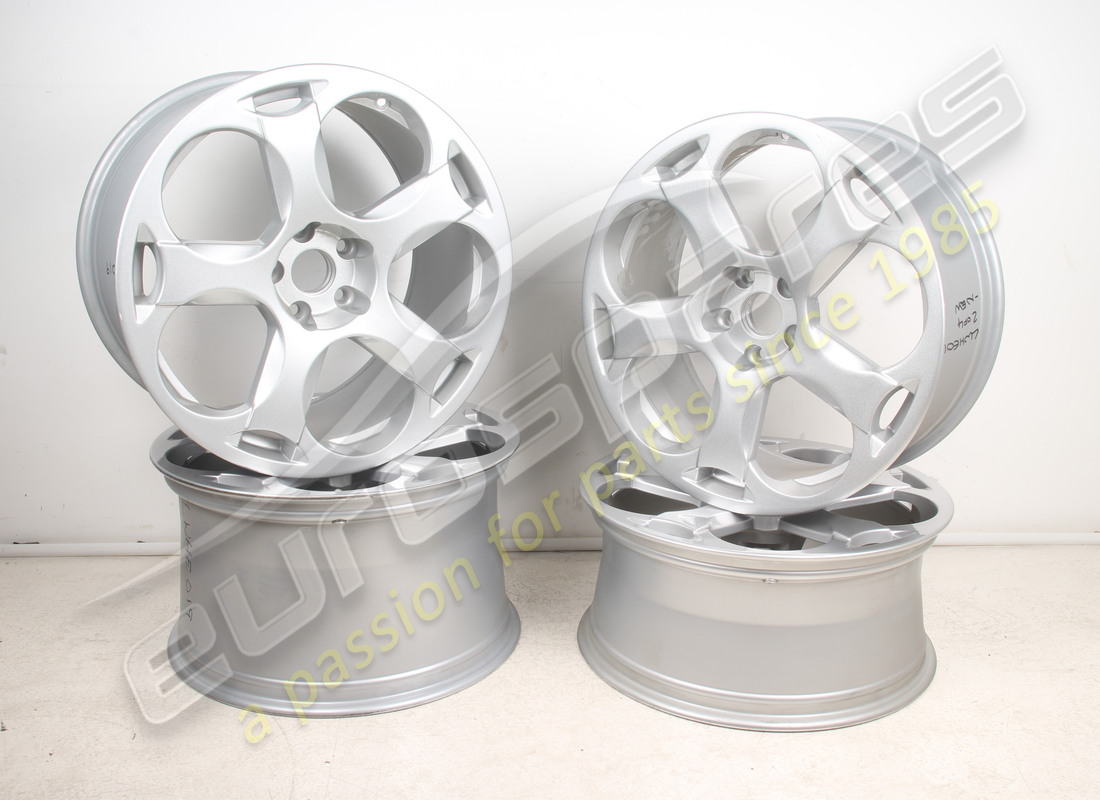 NEU (SONSTIGES) Lamborghini CASSIOPEA RADSATZ (SILBER). TEILENUMMER 0R1400091 (1) NEU (SONSTIGES) Lamborghini CASSIOPEA RADSATZ (SILBER). TEILENUMMER 0R1400091 (1)