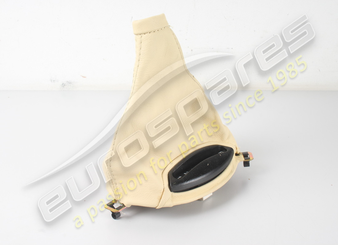 NEU (SONSTIGES) Maserati LEDERUMRANDUNG FÜR AUTOMATIKSCHALTHEBEL - RHD - CREME . TEILENUMMER 981001402 (1)