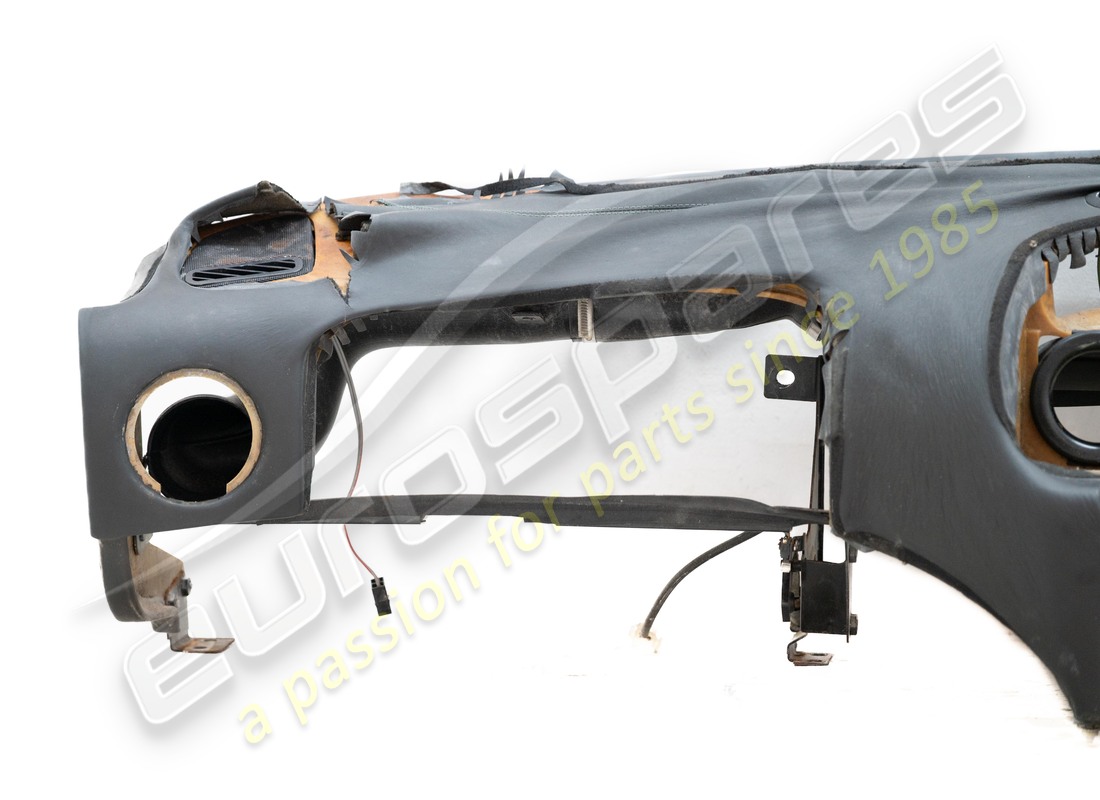 beschädigte ferrari rhd-armaturenbaugruppe in schwarz vm8500. teilenummer 65113800 (3)