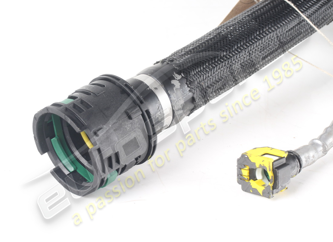 GEBRAUCHTE FERRARI KRAFTSTOFFEINFÜLLROHRBAUGRUPPE. TEILENUMMER 880514 (4) gebrauchte ferrari kraftstoffeinfüllrohrbaugruppe. teilenummer 880514 (4)