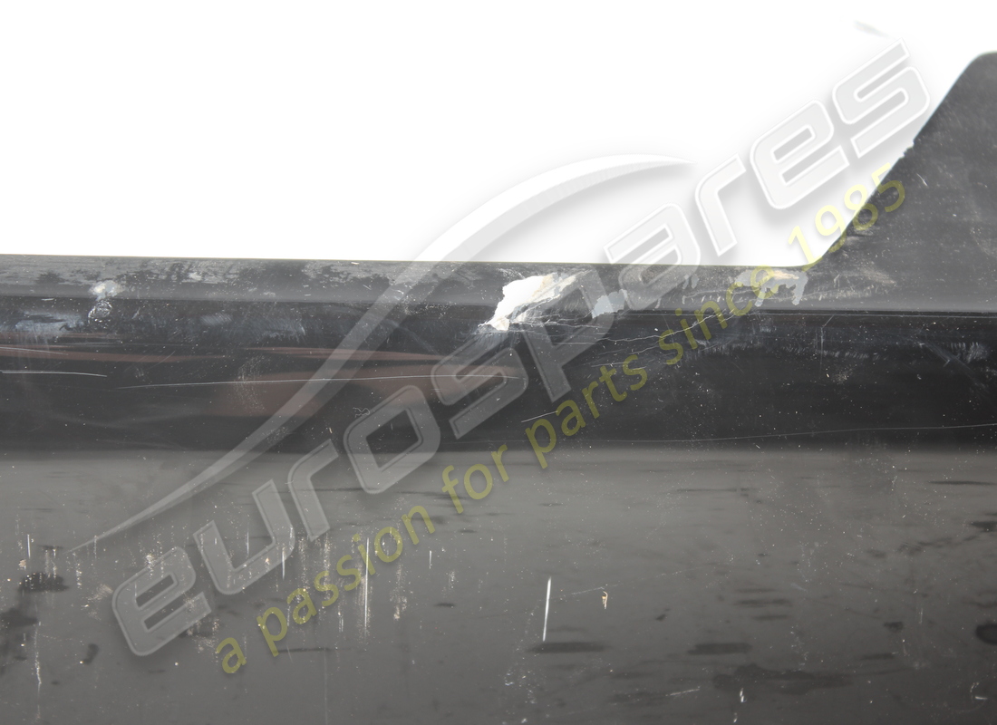 verwendet ferrari abdeckung für linken seitenträger. teilenummer 64101210 (2)