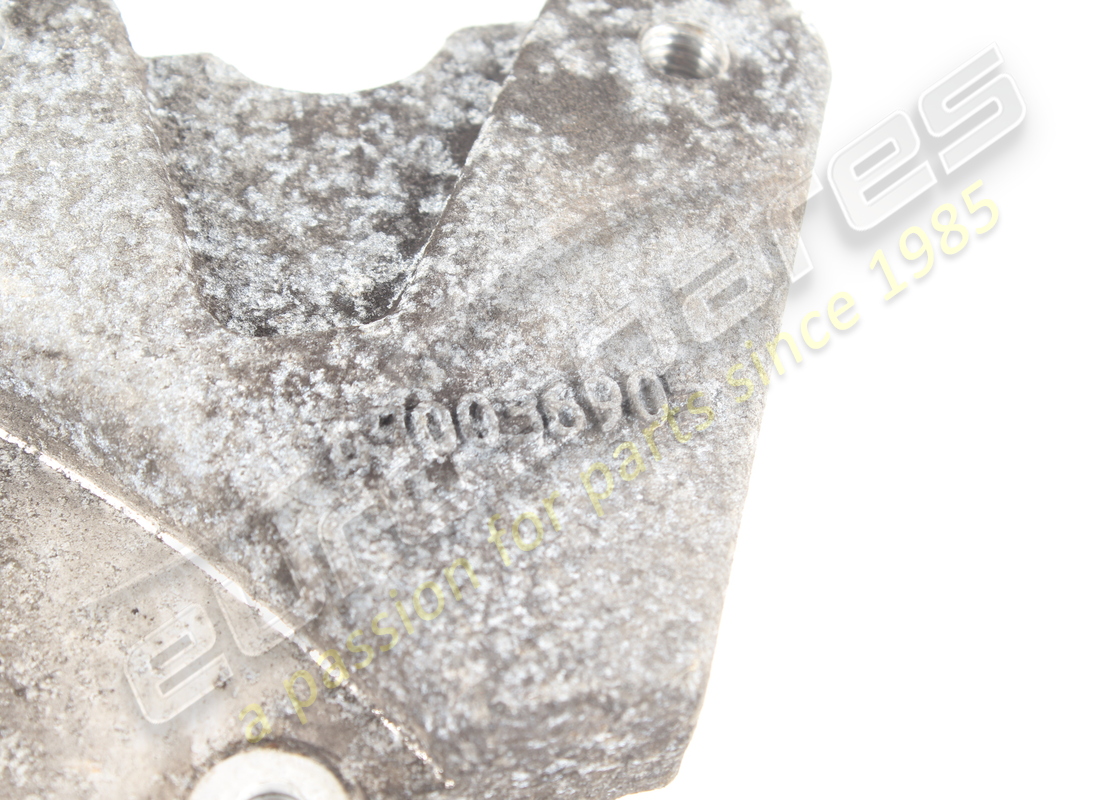 gebraucht maserati kompletter rechter hinterer nabenhalter. teilenummer 670036903 (4)