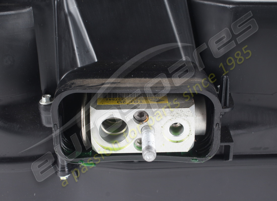 GEBRAUCHTE FERRARI KOMPLETTE KLIMAANLAGE. TEILENUMMER 88330900 (3) gebrauchte ferrari komplette klimaanlage. teilenummer 88330900 (3)