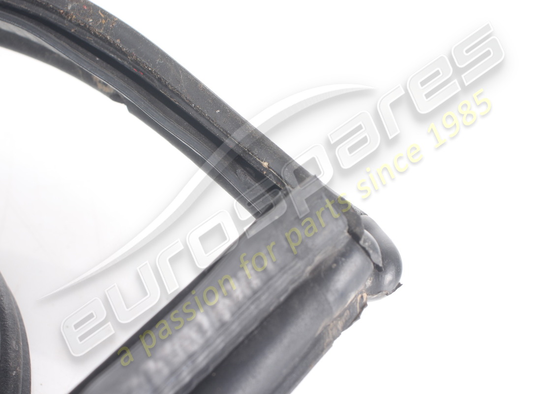 GEBRAUCHTER FERRARI STIEFELGUMMI – PRO METER VERKAUFT. TEILENUMMER MC34771 (2) gebrauchter ferrari stiefelgummi – pro meter verkauft. teilenummer mc34771 (2)