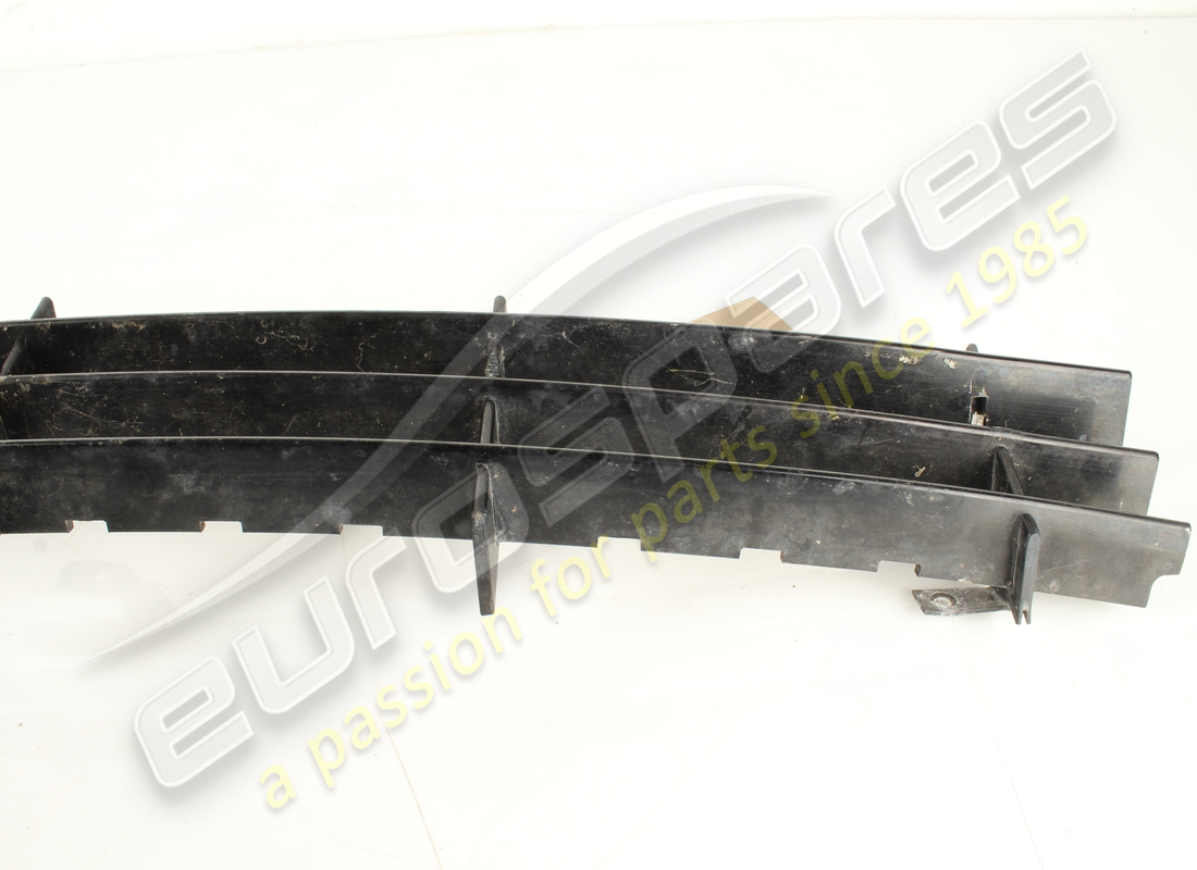 beschädigter ferrari kühlergrill vorne. teilenummer 64909900 (5)
