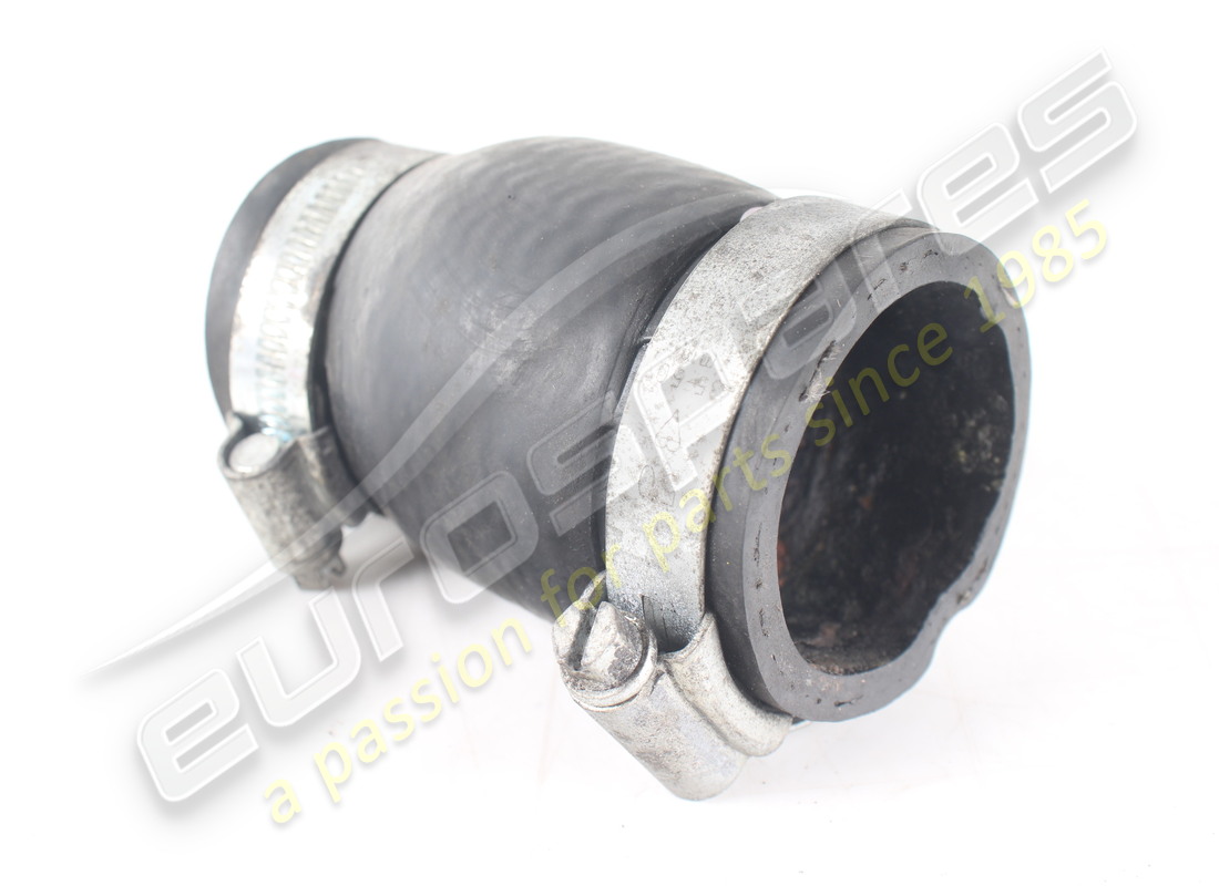 GEBRAUCHTE Maserati HÜLSE VOM MOTOR ZUM STARREN GEHÄUSE. TEILENUMMER 384000320 (1)