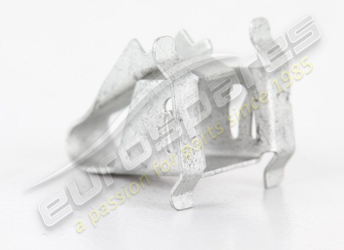 neuer porsche clip. teilenummer 5n0880385 (2)