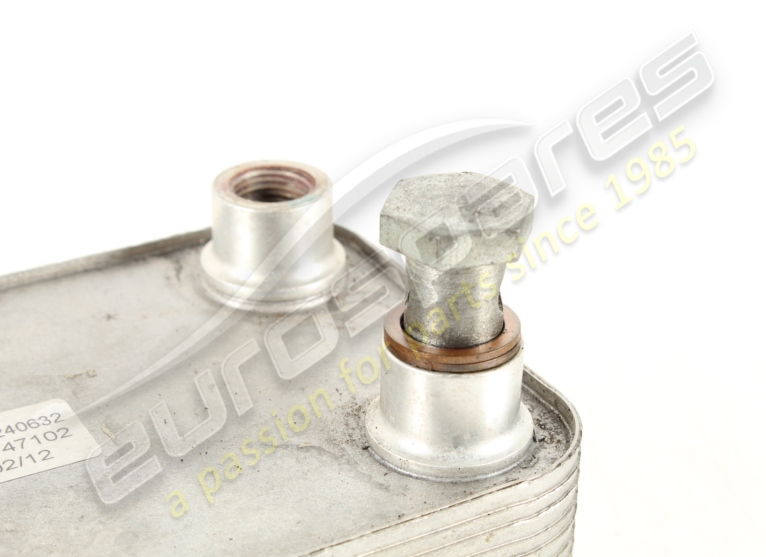 VERWENDETER FERRARI ÖL-WÄRMETAUSCHER. TEILENUMMER 240632 (4) verwendeter ferrari öl-wärmetauscher. teilenummer 240632 (4)