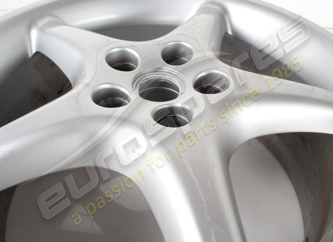 used ferrari front wheel (magnesium - speedline). part number 165110 (4)