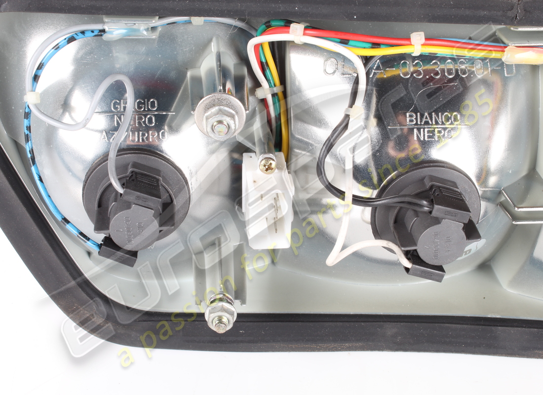 gebrauchtes maserati rechtes rücklicht. teilenummer 373100137 (1)