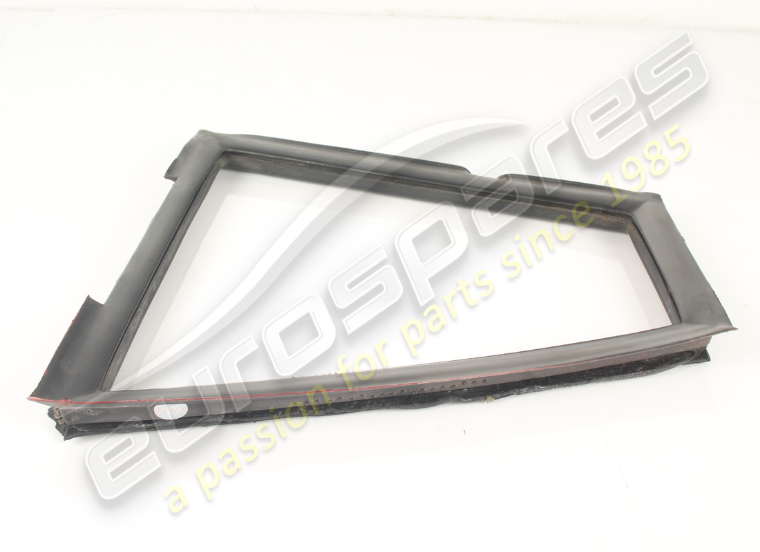 GEBRAUCHT Ferrari RECHTS HINTERES SEITENFENSTERGUMMI GTS . TEILENUMMER 60522800 (1) GEBRAUCHT Ferrari RECHTS HINTERES SEITENFENSTERGUMMI GTS . TEILENUMMER 60522800 (1)