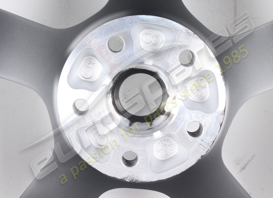 neues ferrari hinterrad. teilenummer 336561 (4)