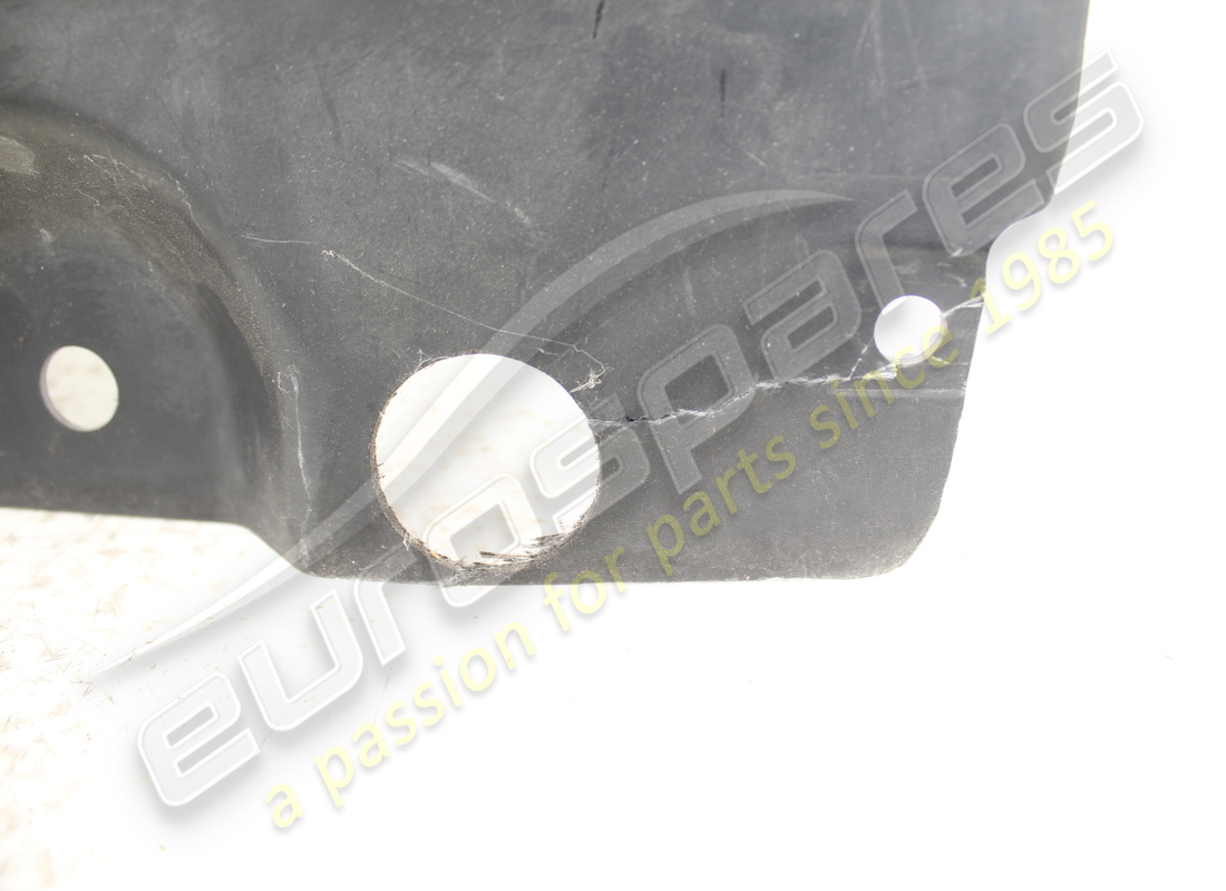 neu (sonstiges) ferrari vorderer flacher unterbodenteil. teilenummer 83916900 (4)