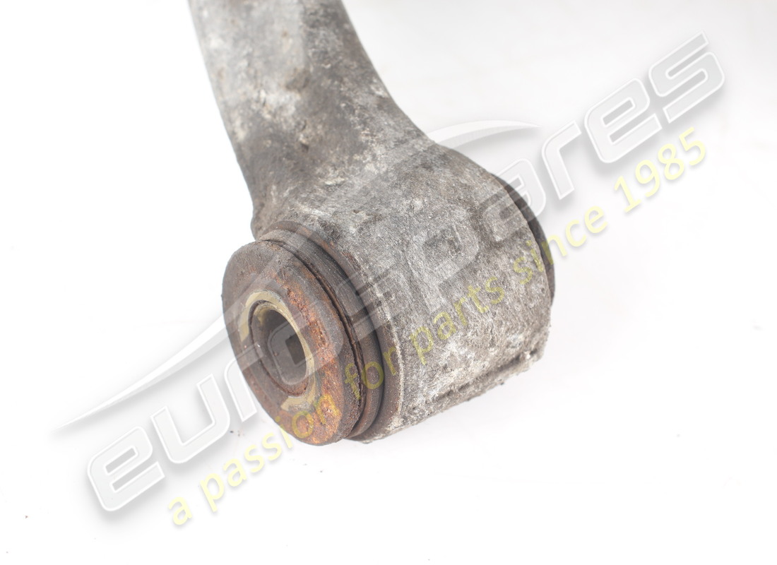 GEBRAUCHT MASERATI OBERER ARM DER VORDEREN AUFHÄNGUNG. TEILENUMMER 386600028 (6) gebraucht maserati oberer arm der vorderen aufhängung. teilenummer 386600028 (6)