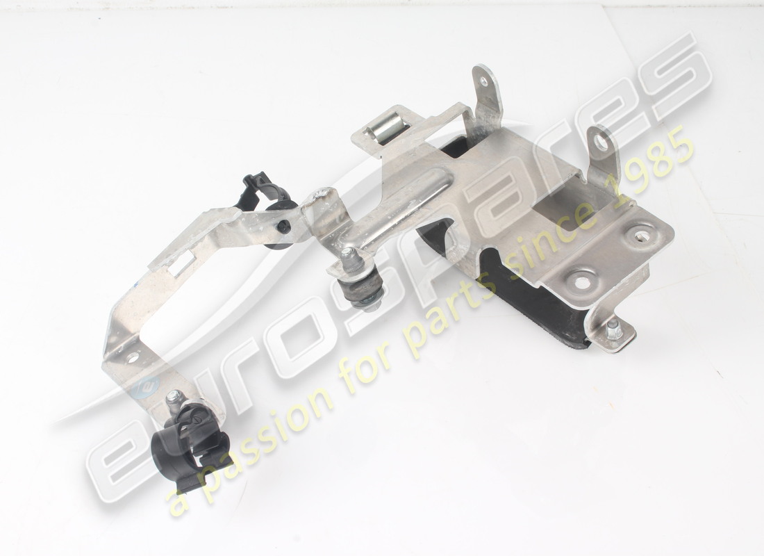 GEBRAUCHTER FERRARI STAFFA SOSTEGNO-KÜHLER. TEILENUMMER 848233 (4) gebrauchter ferrari staffa sostegno-kühler. teilenummer 848233 (4)