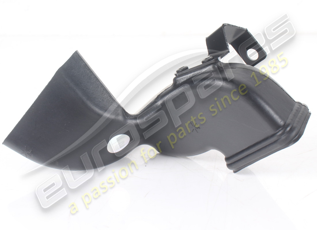 GEBRAUCHT FERRARI UNTERER FUSSWELT AUF DER BEIFAHRERSEITE. TEILENUMMER 88202000 (3) gebraucht ferrari unterer fusswelt auf der beifahrerseite. teilenummer 88202000 (3)