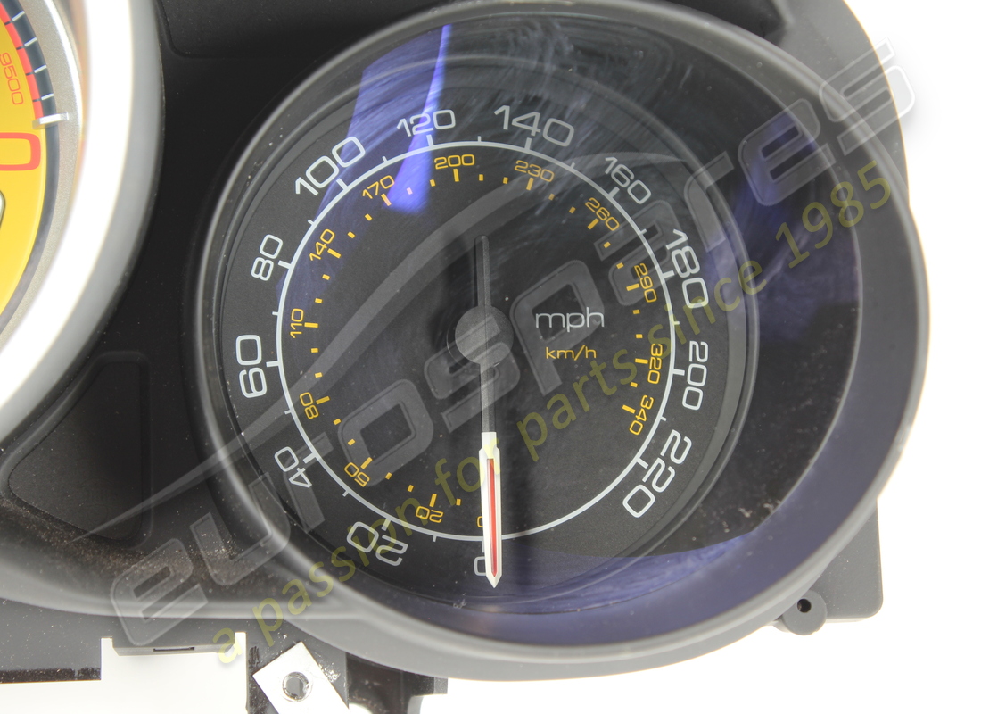 gebrauchte ferrari instrumententafel. teilenummer 310031 (4)