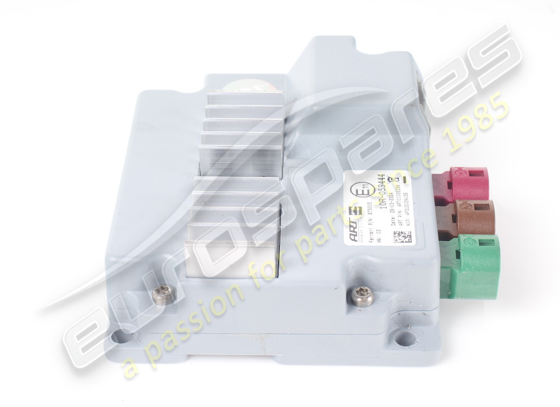 VERWENDETER FERRARI USB-SPLITTER. TEILENUMMER 875005 (2) verwendeter ferrari usb-splitter. teilenummer 875005 (2)