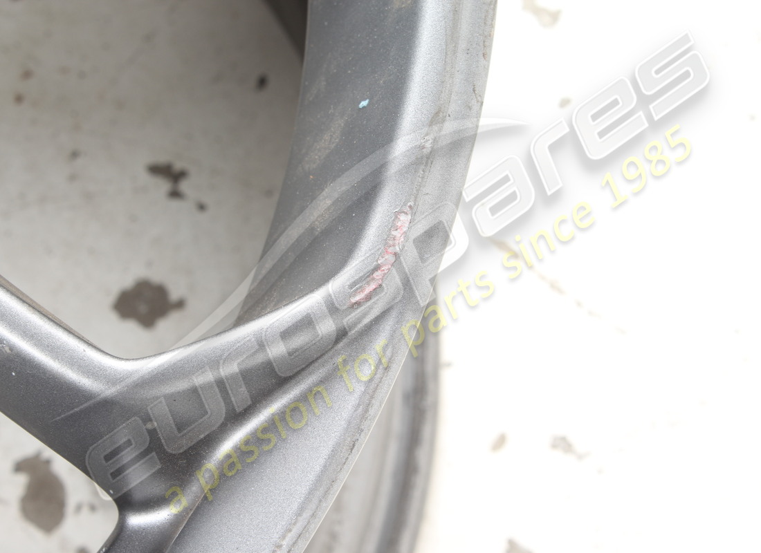 gebrauchtes lamborghini hinterrad. teilenummer 4t0601017a (7)