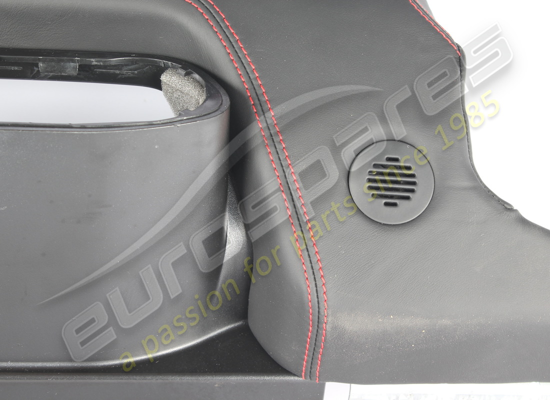 gebraucht ferrari unteres mittelpaneel. teilenummer 82764212 (2)