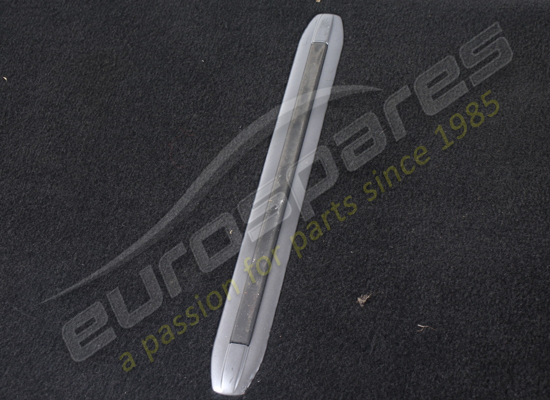 GEBRAUCHTE FERRARI GEPÄCKRAUMMATTE. TEILENUMMER 87076012 (2) gebrauchte ferrari gepäckraummatte. teilenummer 87076012 (2)