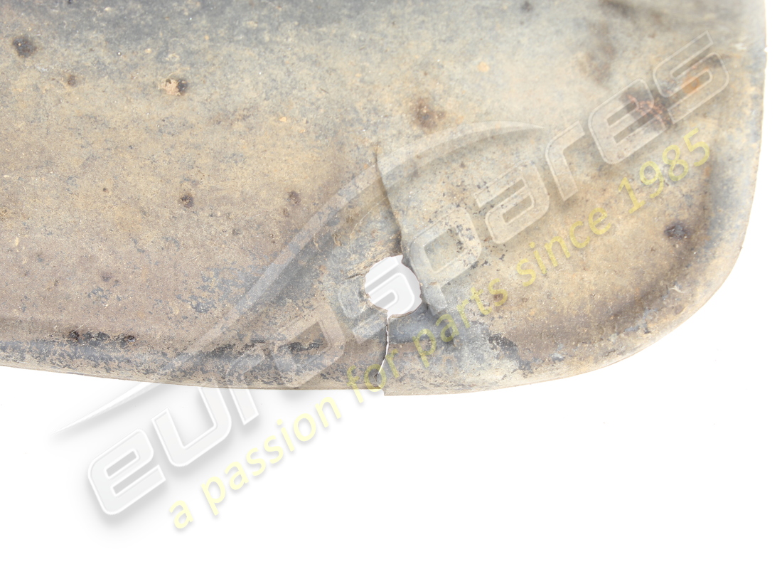 USED MASERATI LH MUDGUARD . PART NUMBER 372500505 (1)