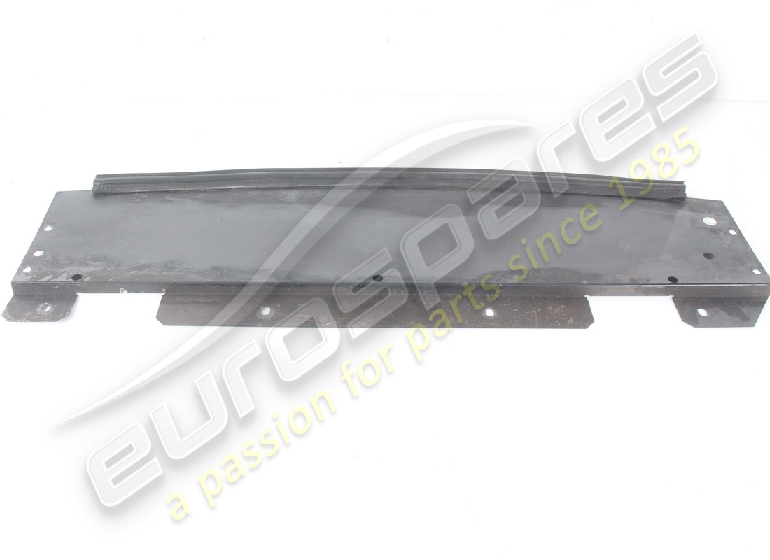 gebrauchter unterer schutz maserati. teilenummer 374000133 (3)