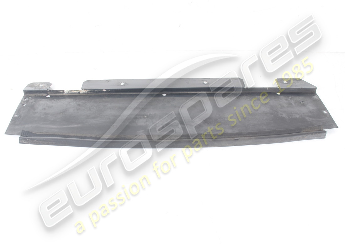 gebrauchter unterer schutz maserati. teilenummer 374000133 (2)