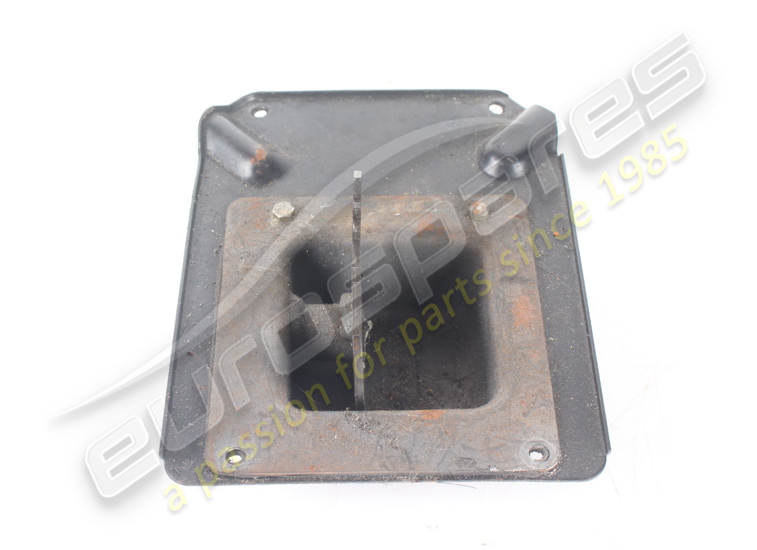 GEBRAUCHTE MASERATI KOMPLETTE PLATTE FÜR TUNNEL. TEILENUMMER 365209151 (2) gebrauchte maserati komplette platte für tunnel. teilenummer 365209151 (2)