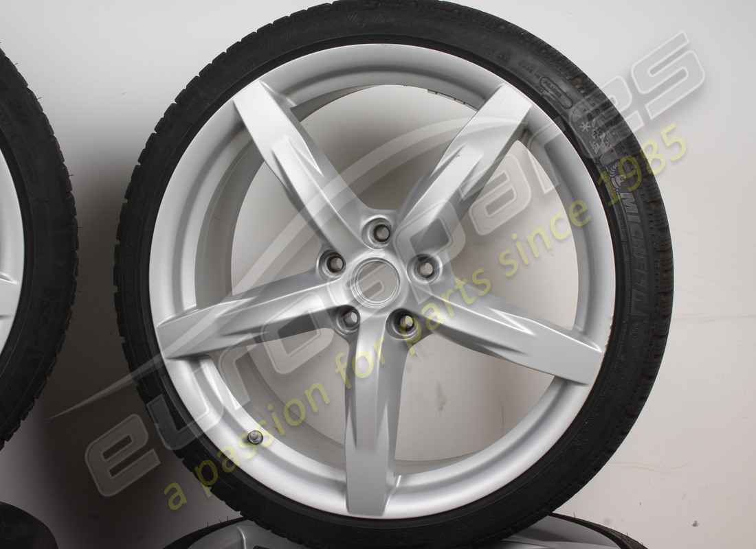 gebraucht ferrari gtc4lusso matt silberne felgen k. teilenummer 70004725 (4)