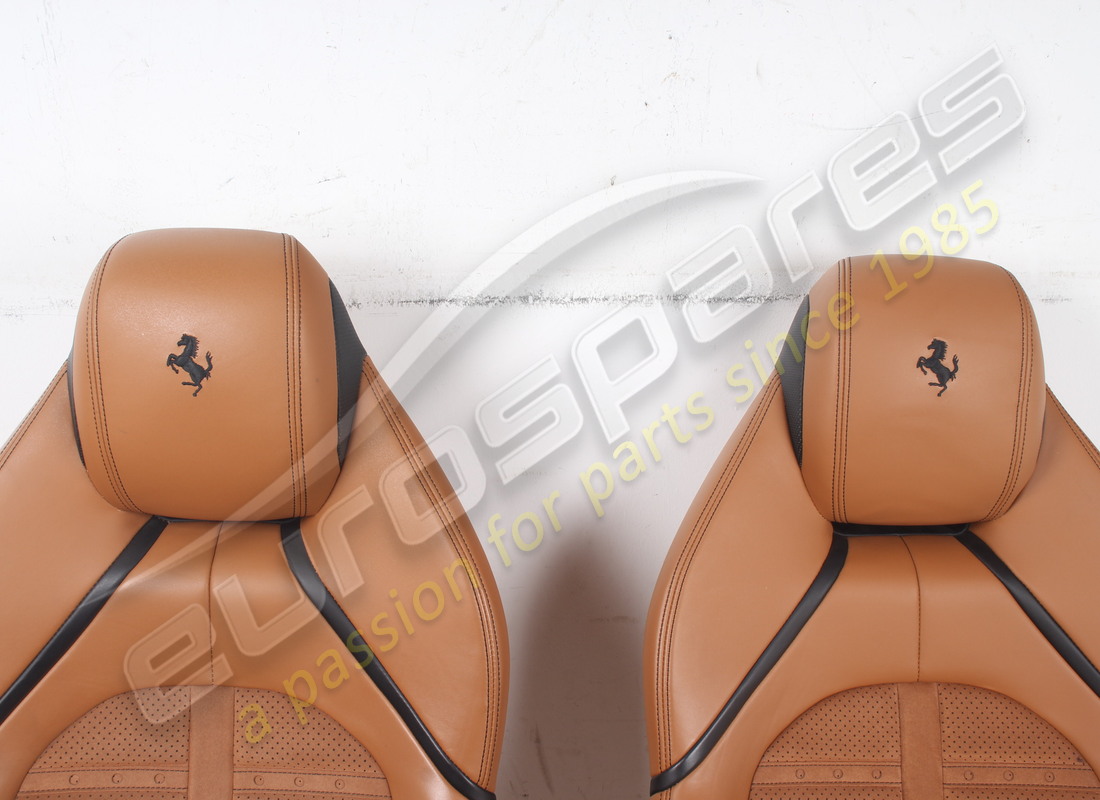 gebraucht ferrari komplettes sitzset in cuoio-leder und alcantara. teilenummer eap1723564 (3)